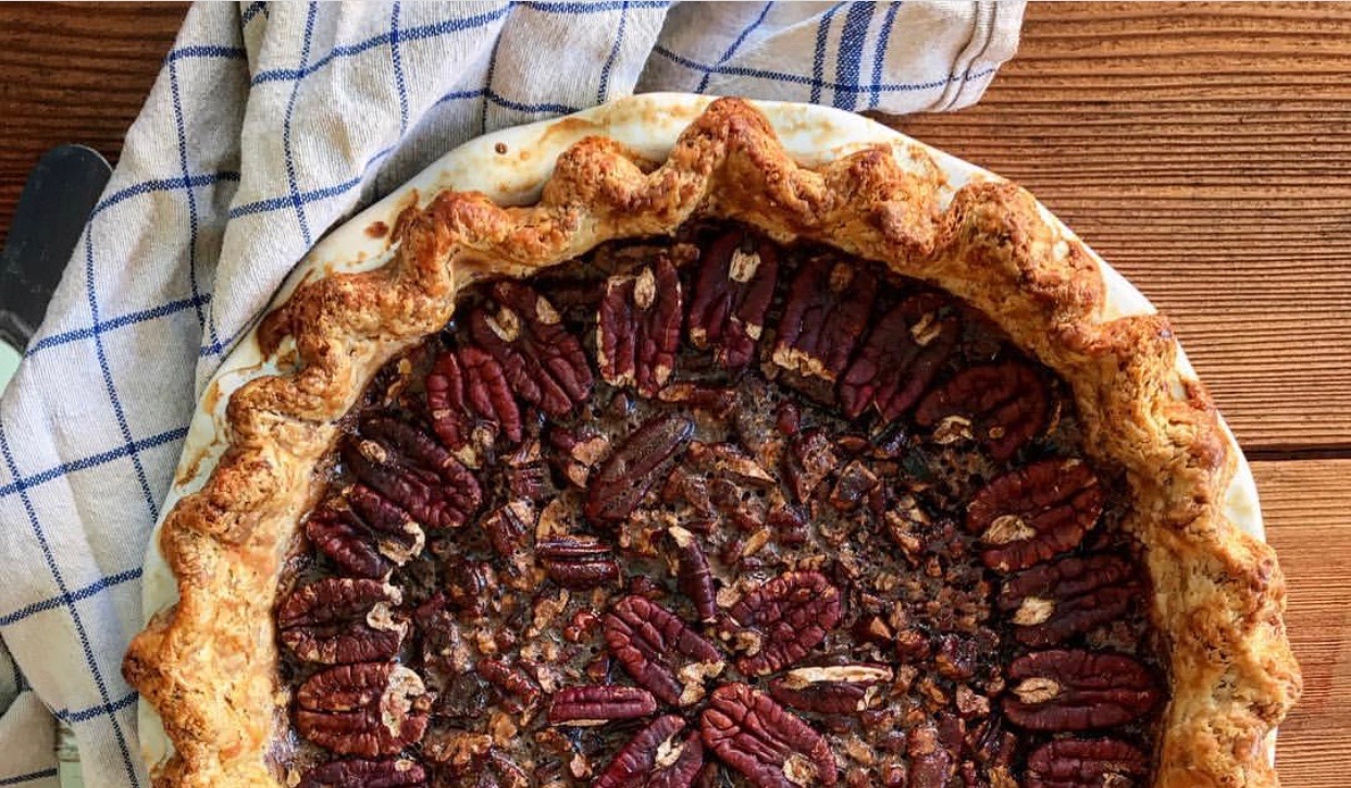 Deep-Dish Chocolate Bourbon Pecan Pie | Jessie Sheehan Bakes