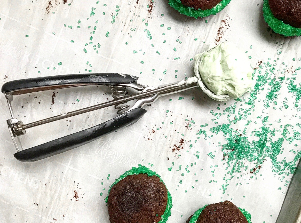 Mint grasshopper whoopie pie filling | Jessie Sheehan Bakes