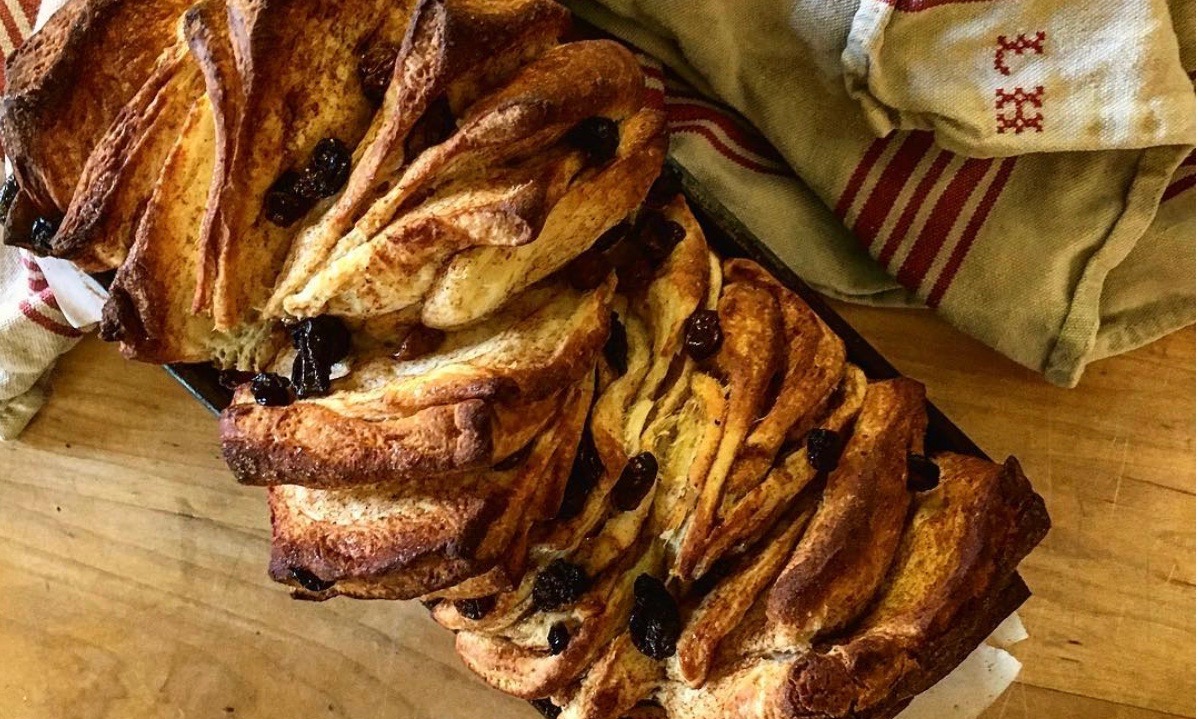 Cinnamon raisin pull-apart bread | Jessie Sheehan Bakes